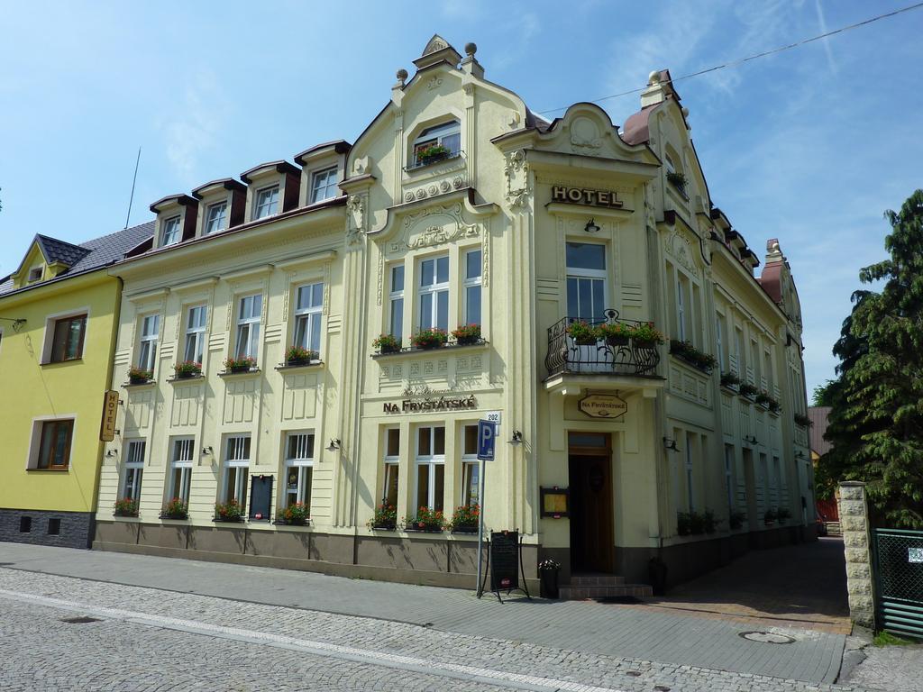 Hotel & Restaurant Na Frystatske Karviná Exterior foto